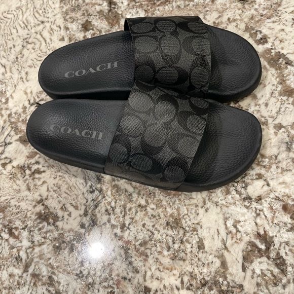 Signature Slides — Black